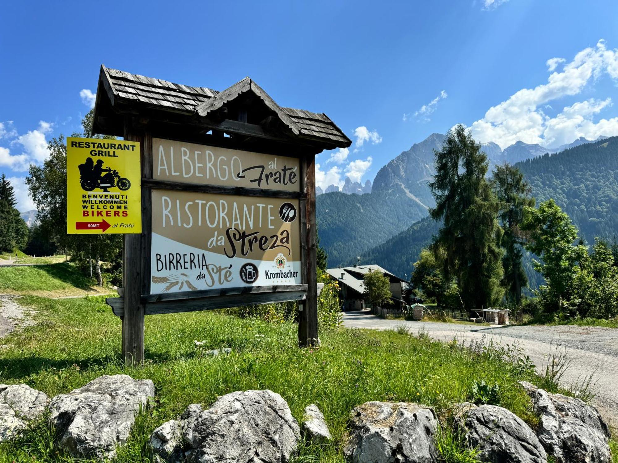 Albergo Ristorante Al Frate Da Streza Мадонна-ди-Кампильо Экстерьер фото